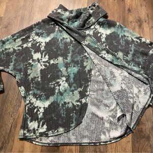 Lularoe Stylish Green & Black Patterned overlapping cowl neck Sweater size Small